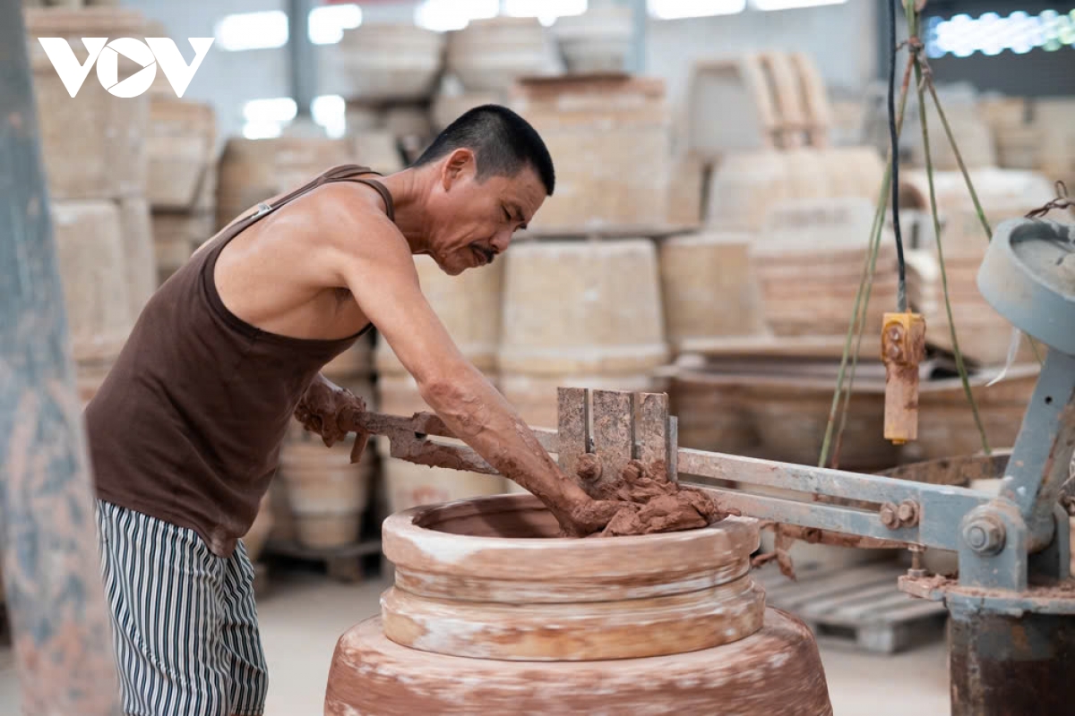 doanh nghiep gom su lo mat tho vao tay doi thu ngoai hinh anh 4