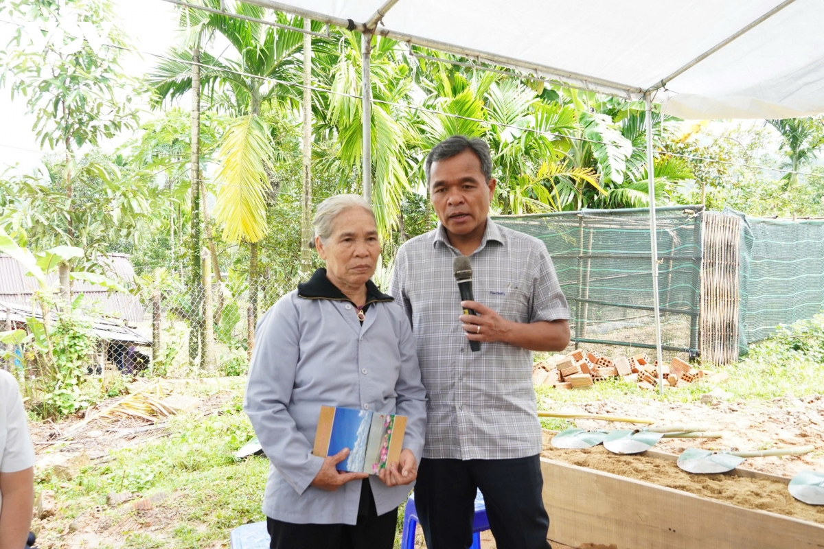 quang ngai yeu cau hoan thanh viec xay moi, sua chua nha cho dan vung bao lu hinh anh 2