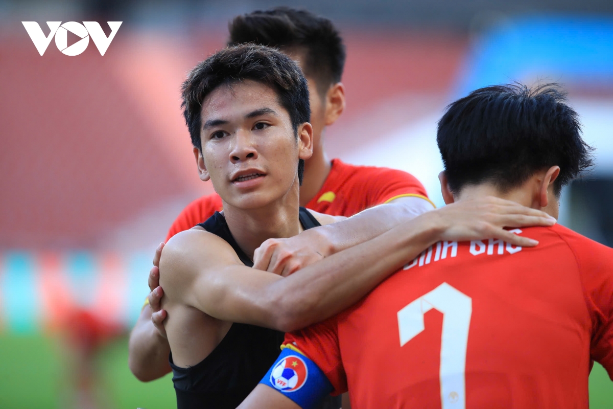 Văn Thuận và Thanh Nhàn tỏa sáng, U22 Việt Nam vào chung kết SEA Games 33