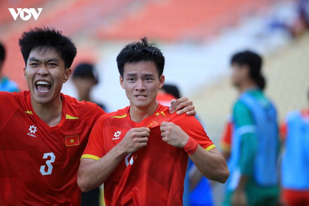 u22 viet nam xuat sac vao chung ket sea games 33 hinh anh 50