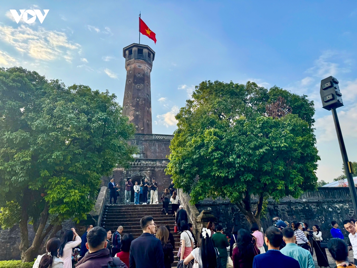 ra mat san pham du lich ky uc cot co tai ha noi hinh anh 2