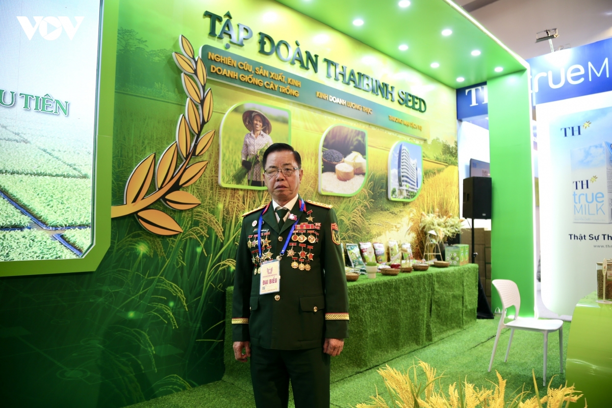 Dai hoi thi dua yeu nuoc toan quoc lan thu xi lan toa tinh than cong hien hinh anh 1