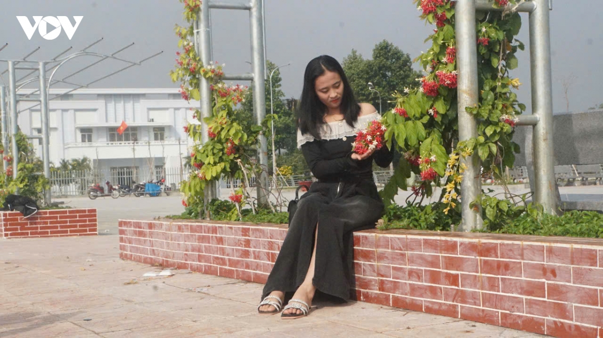 ho thuy loi tha la vao xuan hinh anh 10