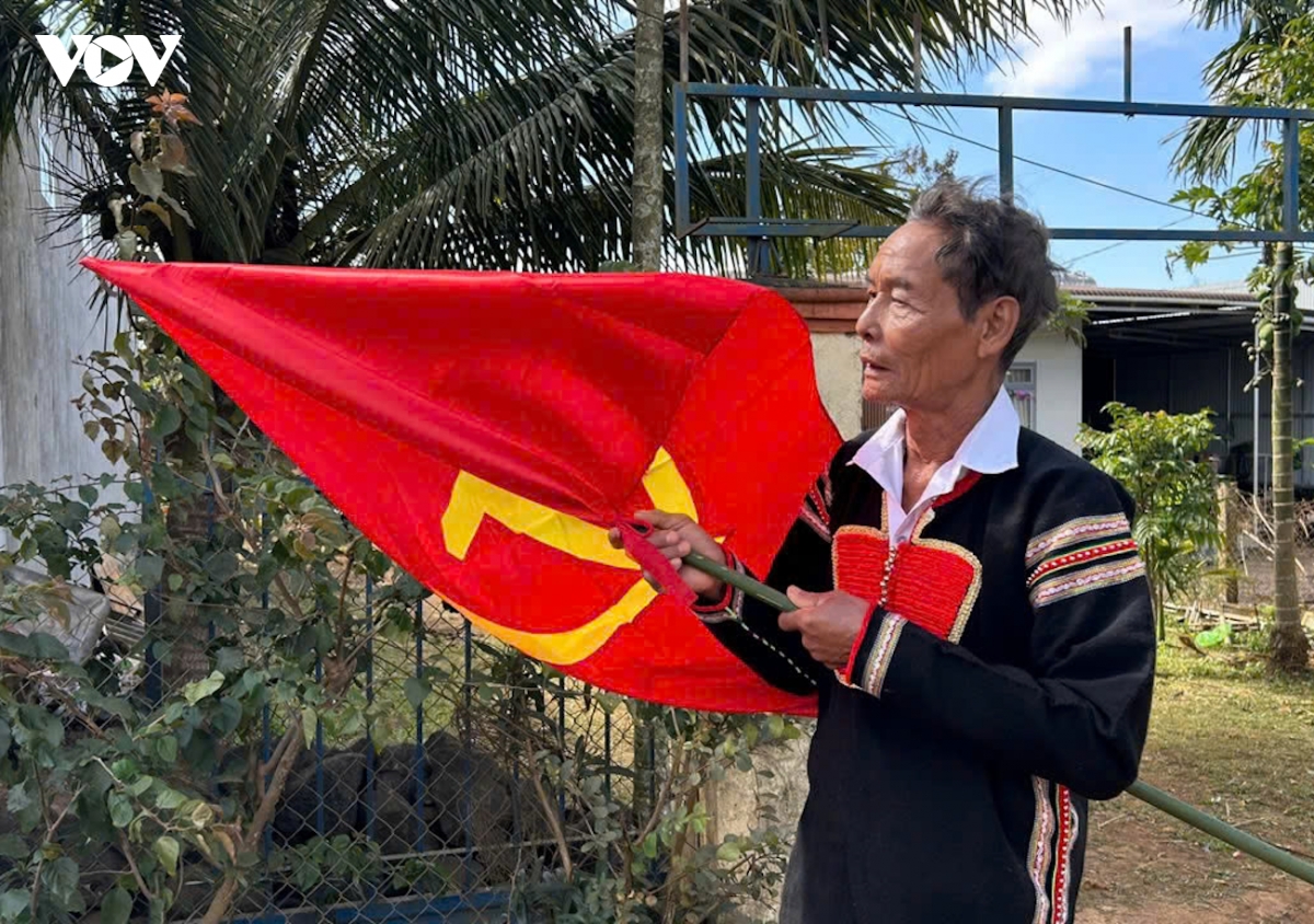 Dak lak ruc ro sac mau chao mung Dai hoi xiv cua Dang hinh anh 6