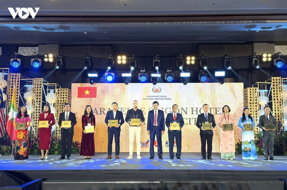 giai thuong du lich asean 2026 vinh danh 03 don vi cua quang ninh hinh anh 1
