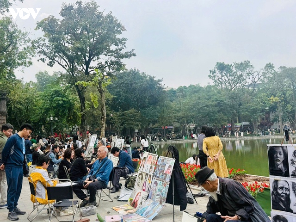 nguoi dan thu do don tet thu thai, nhe nhang hinh anh 3
