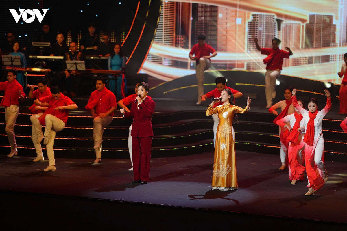 toan canh chuong trinh nghe thuat voi Dang ven toan niem tin yeu cua vov hinh anh 3