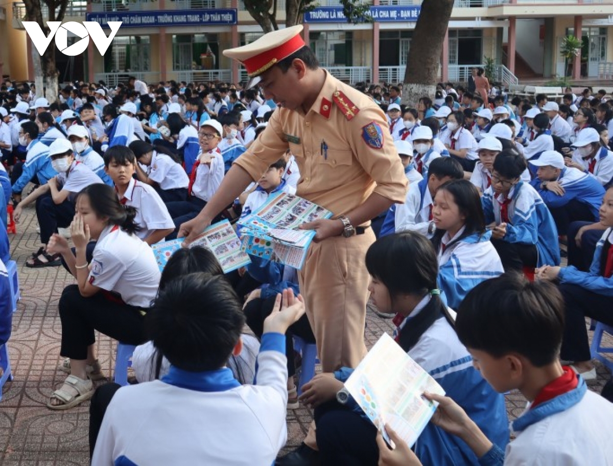 Tăng cường bảo đảm an ninh, an toàn cho học sinh dịp Tết Nguyên Đán