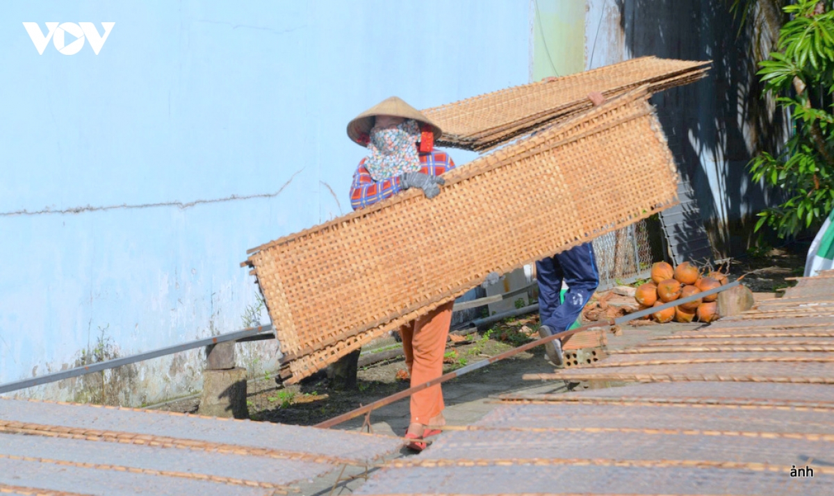 hoi tho mua tet o lang nghe banh trang thuan hung hinh anh 3