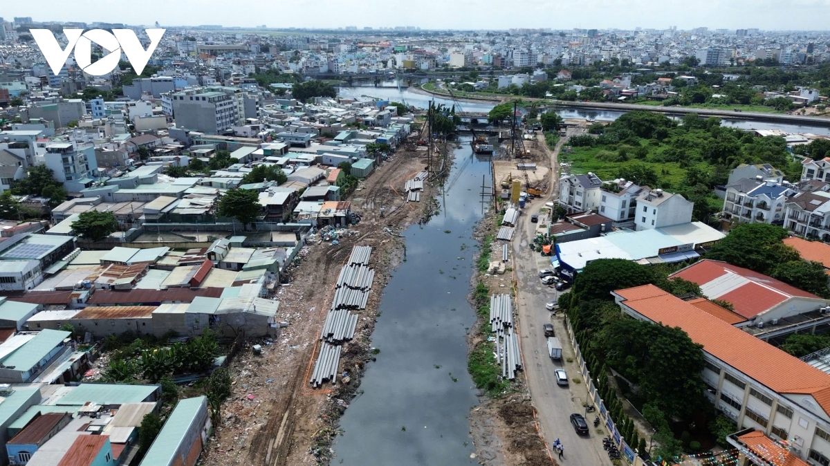 ky vong Dai hoi xiv cua Dang Dot pha ha tang, tinh gon bo may, chon nguoi tai duc hinh anh 3