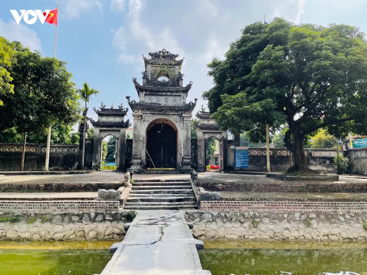 du khach lua chon hung yen lam diem den du lich van hoa tam linh dau nam moi hinh anh 1
