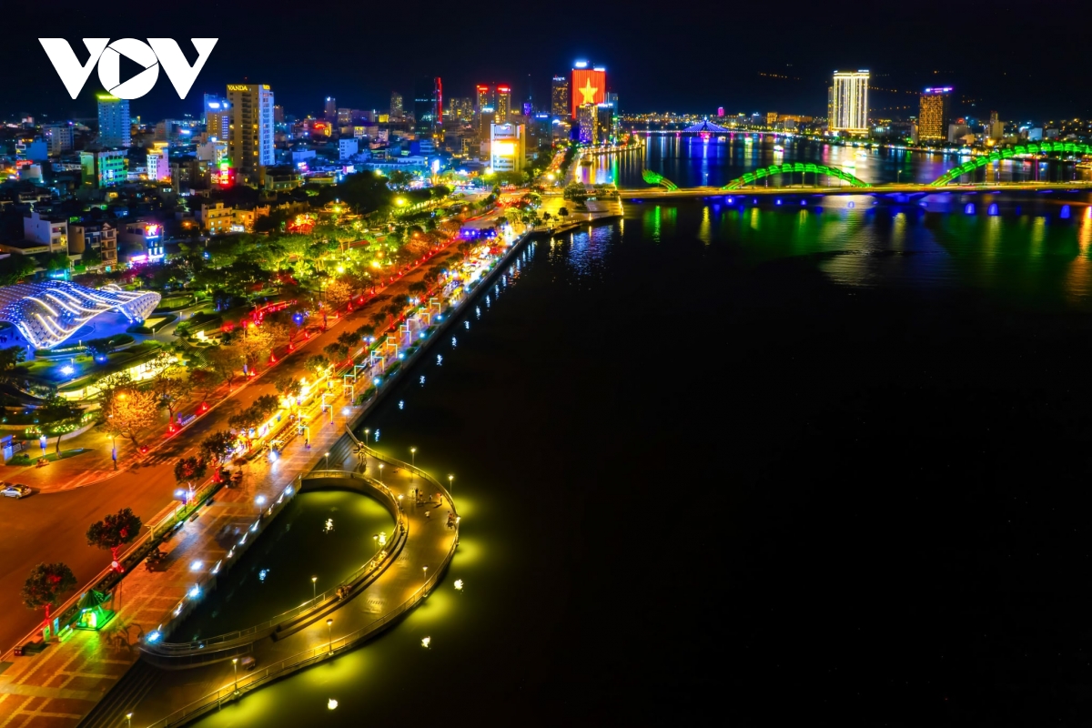 Da nang Dua nghi quyet vao cuoc song, phu hop voi thuc tien dia phuong hinh anh 3