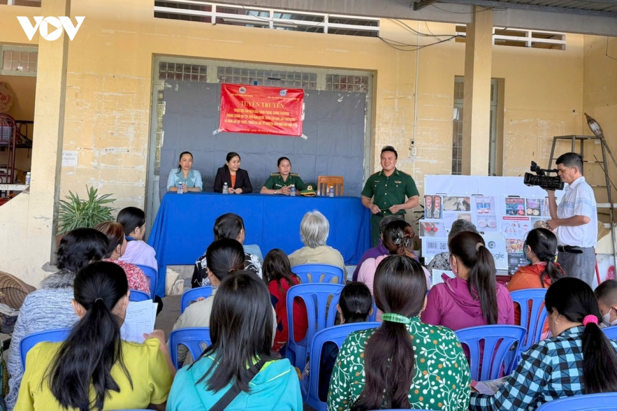 quyet liet chong buon lau, giu vung an ninh trat tu tuyen bien gioi an giang hinh anh 4