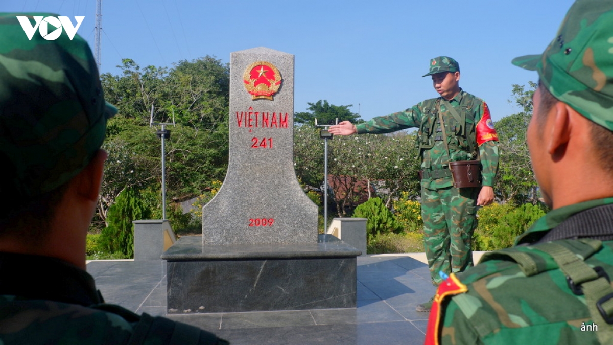 quyet liet chong buon lau, giu vung an ninh trat tu tuyen bien gioi an giang hinh anh 3
