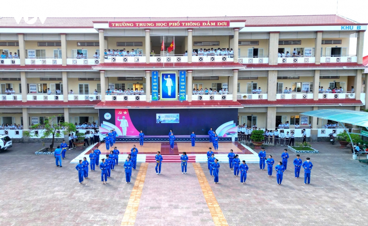 nha truong danh thuc tiem nang hoc sinh qua cac clb nang khieu hinh anh 2