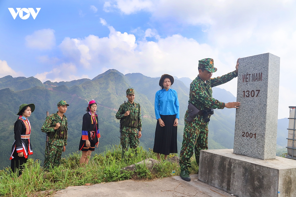 vung an sinh, ben phen dau vung cao Dong bac hinh anh 1