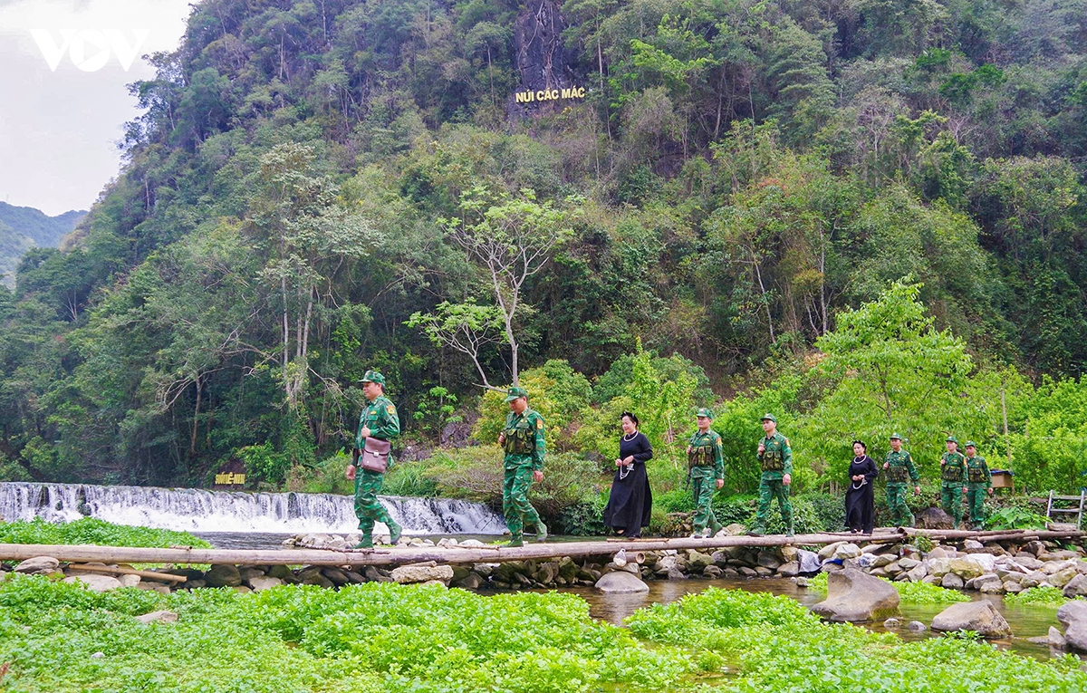 vung an sinh, ben phen dau vung cao Dong bac hinh anh 6