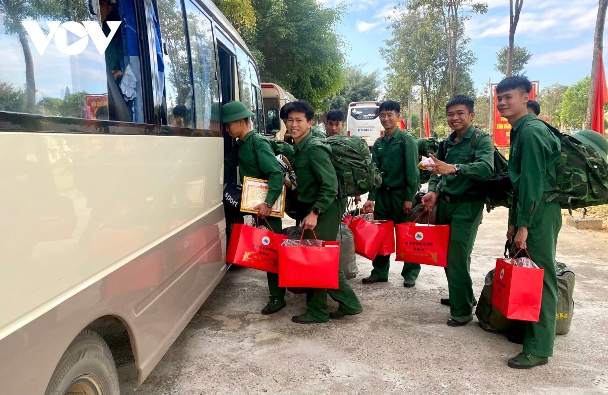 tp.hcm, Dak lak tien hon 1.300 quan nhan hoan thanh nghia vu quan su hinh anh 5