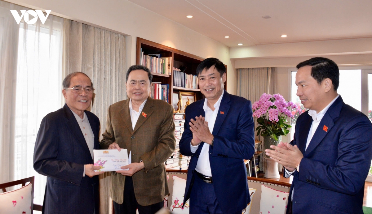 chu tich quoc hoi tham, chuc tet gia dinh nguyen lanh dao Dang, nha nuoc hinh anh 4
