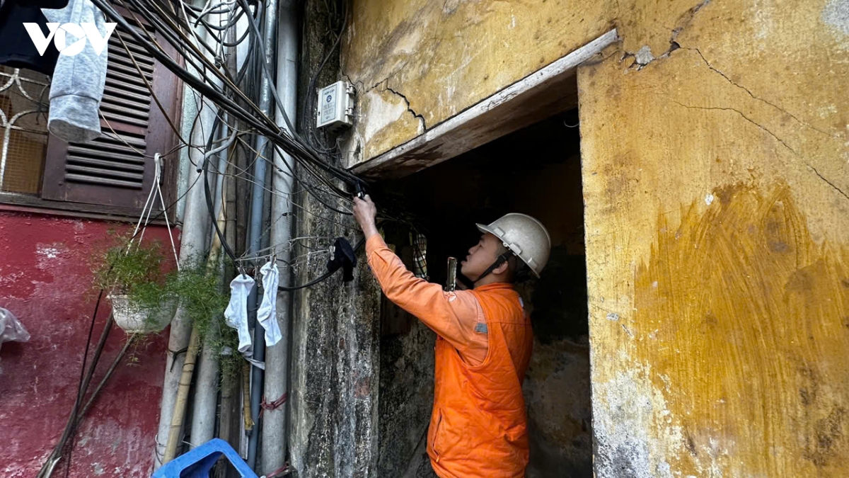 nguoi dan thu don do dac, ban giao mat bang phia Dong ho hoan kiem, ha noi hinh anh 12