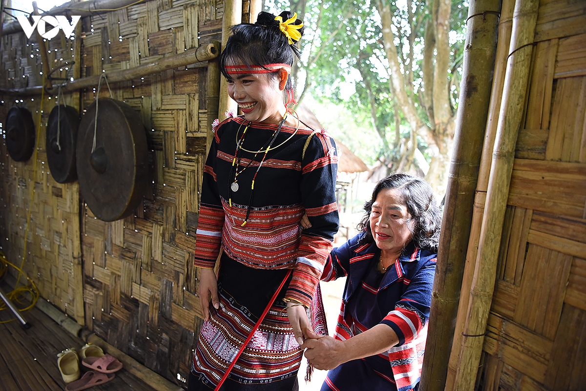 Dac sac le cuoi cua dong bao cac dan toc tay nguyen hinh anh 12
