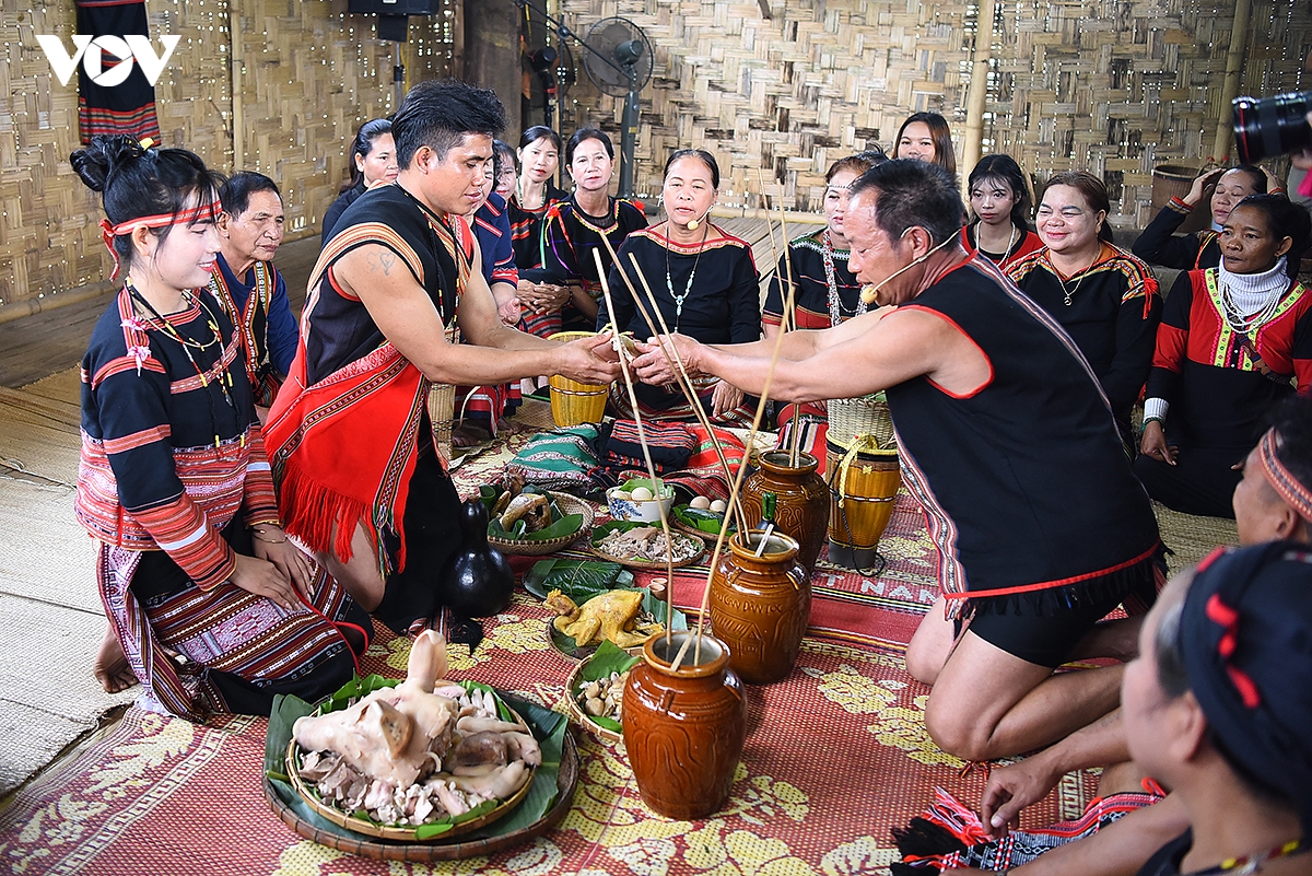 Dac sac le cuoi cua dong bao cac dan toc tay nguyen hinh anh 14