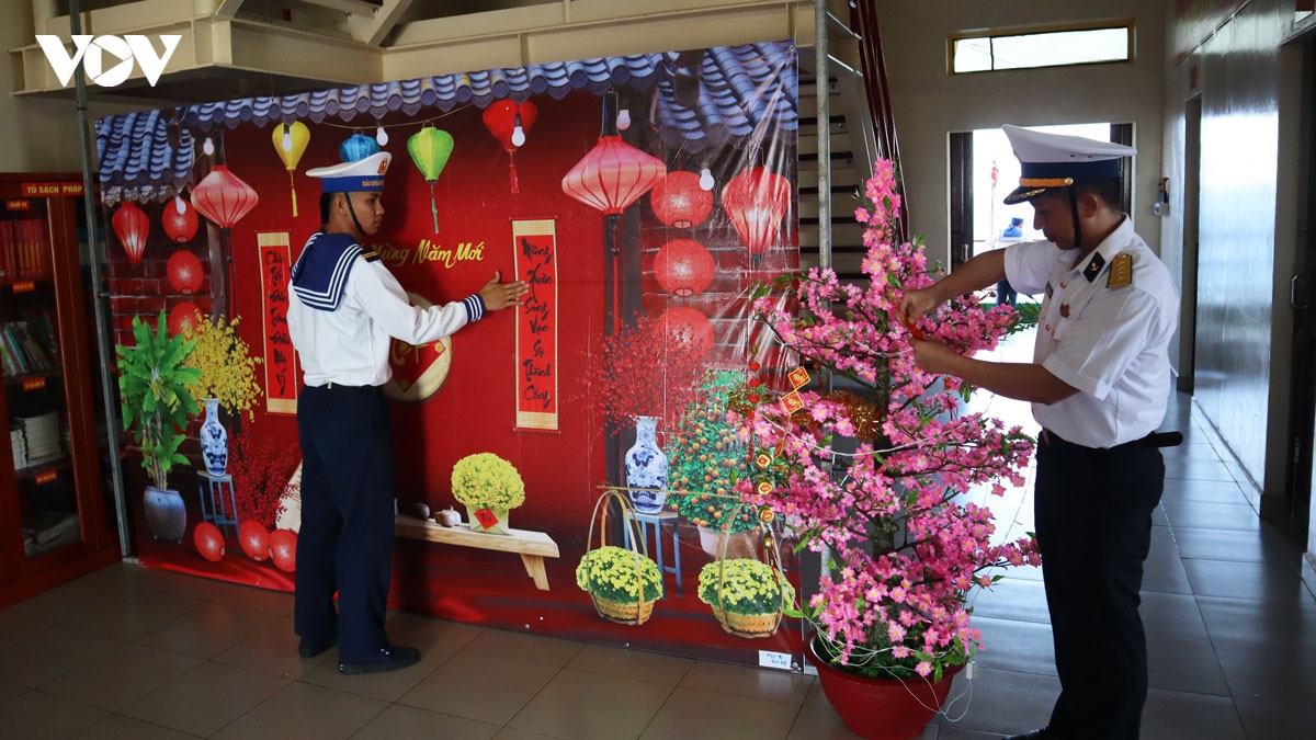 mua xuan tren nhung cot moc giua trung khoi hinh anh 3