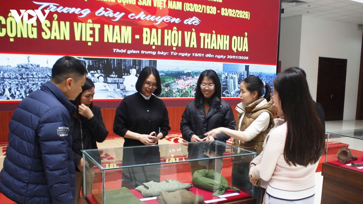 hung yen trung bay tai lieu va hinh anh quy ve Dang va cac ky Dai hoi hinh anh 2