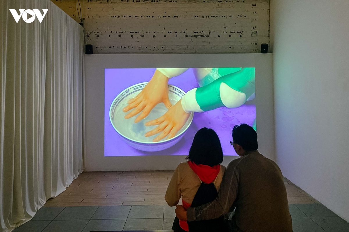 lien hoan nghe thuat giua mien di-dich nghe thuat ke cau chuyen nguoi xa xu hinh anh 5
