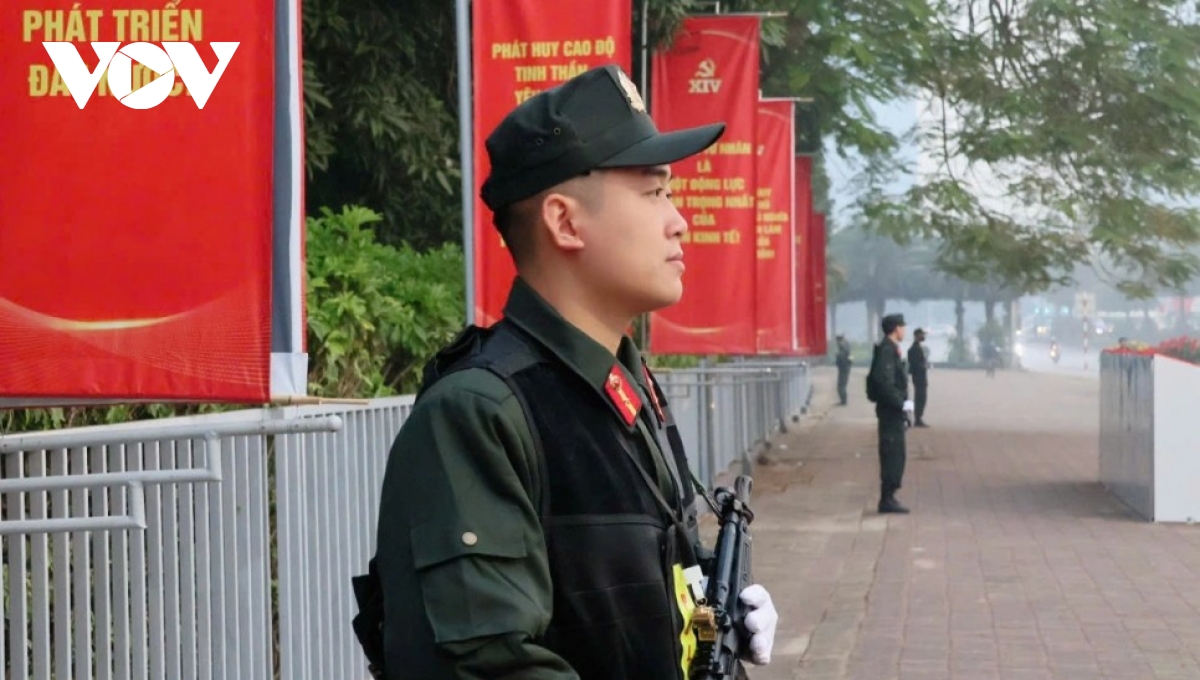hanoi police conduct motorcade escort drill ahead of 14th national party congress picture 6