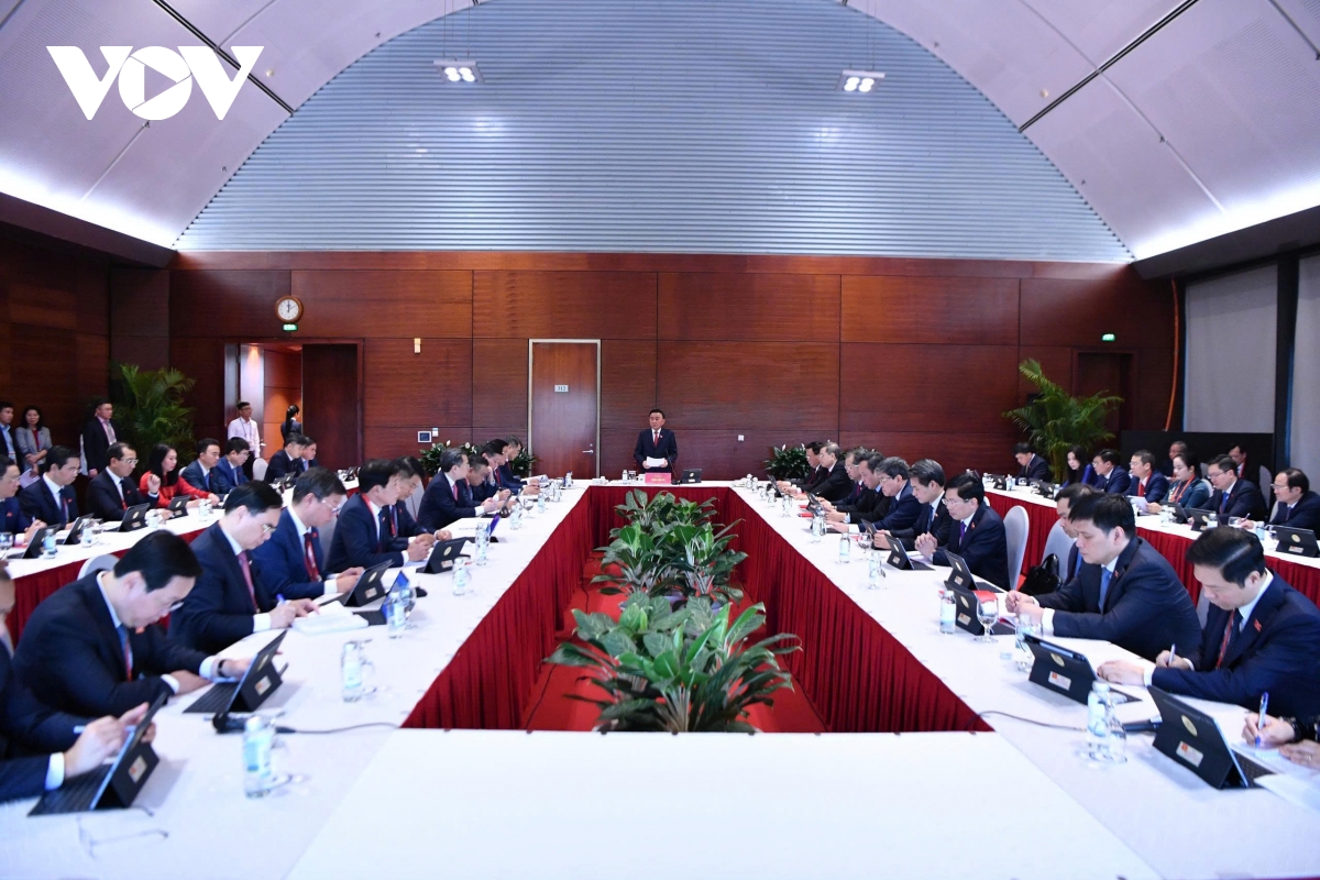 cac dai bieu thao luan tai to ve cac van kien Dai hoi xiv cua Dang hinh anh 3