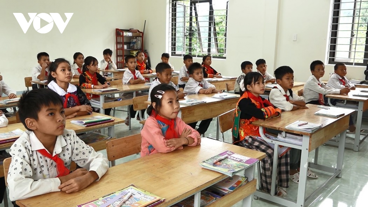 nghi dinh 339 bua an trua am long, thap them niem tin cho hoc sinh vung bien hinh anh 1