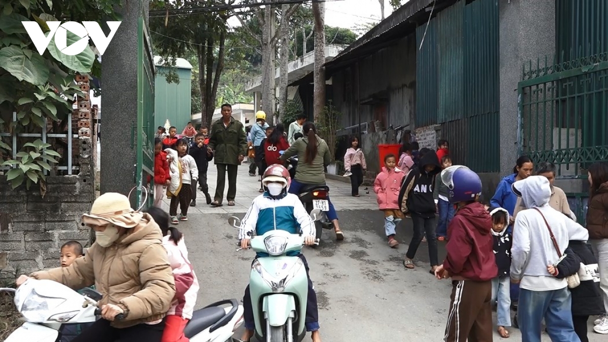 nghi dinh 339 bua an trua am long, thap them niem tin cho hoc sinh vung bien hinh anh 3