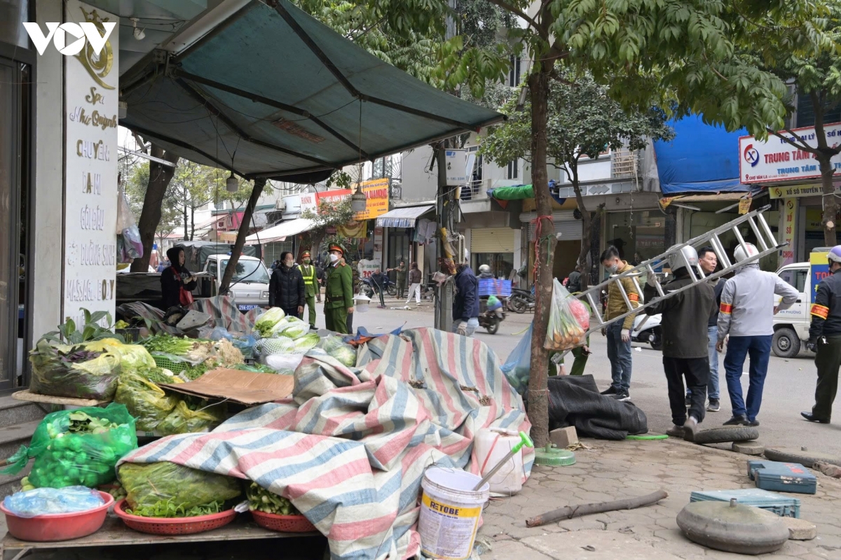 cho coc, cho tam o ha noi truoc ngay xu ly dut diem 30 1 hinh anh 4