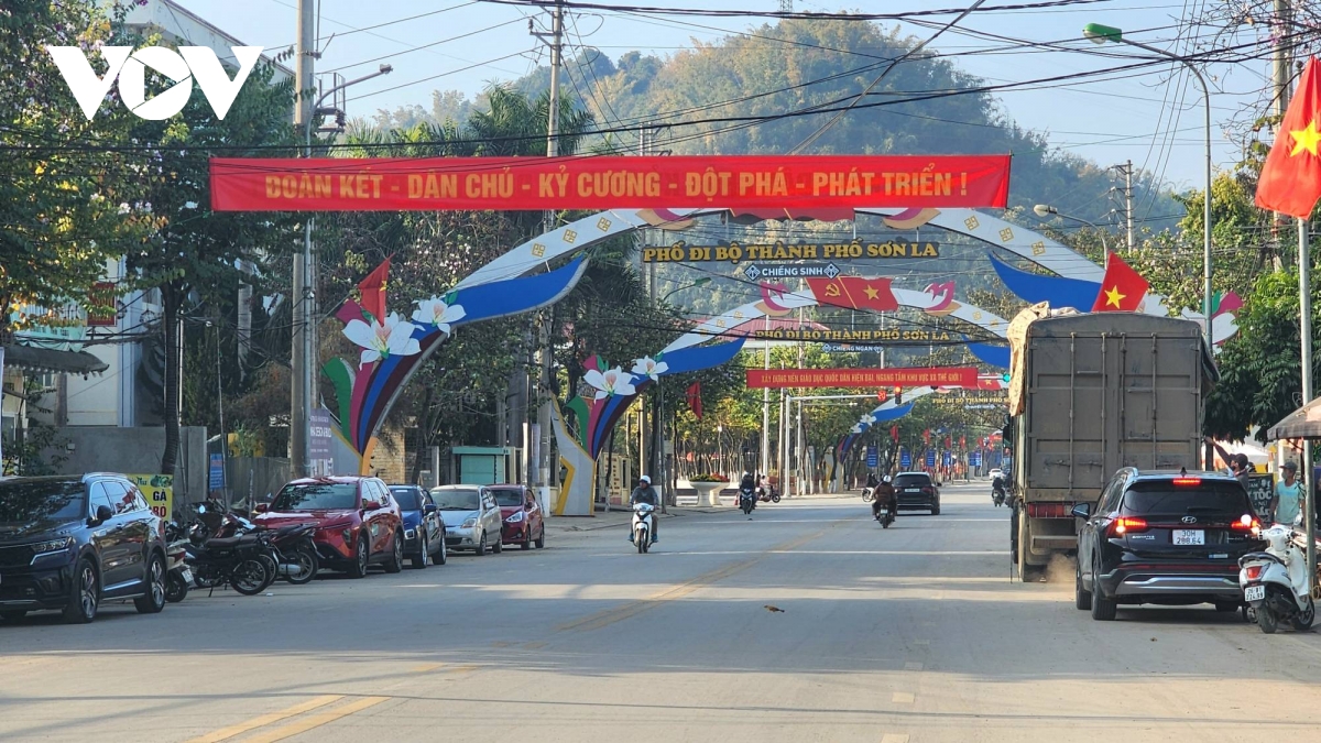 Dai hoi xiv cua Dang ky vong ve mot nhiem ky moi nang dong, doi moi hinh anh 2