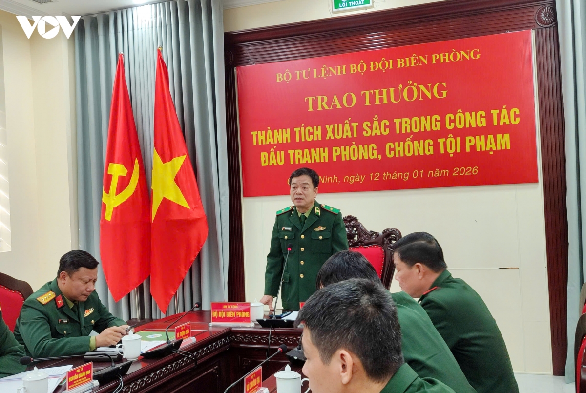 bo doi bien phong quang ninh triet pha hang loat duong day buon lau hinh anh 1