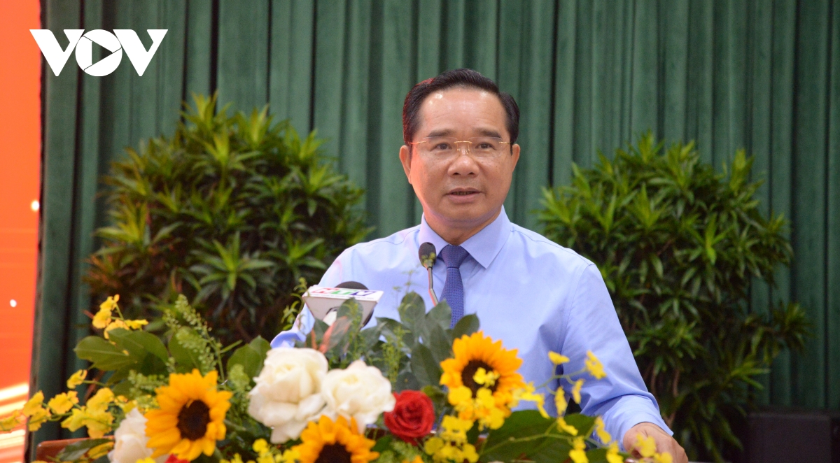 tp.hcm tim giai phap manh de dam bao tang truong 2 con so nam 2026 hinh anh 1