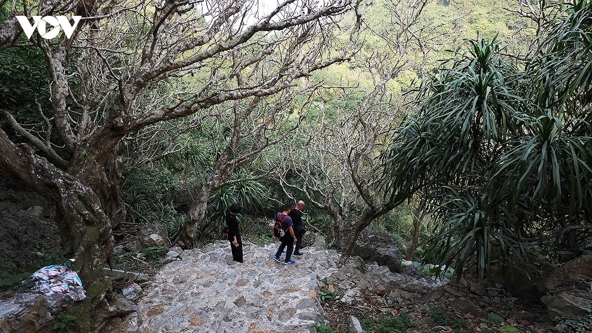 Dong tuyet son, cung duong trekking son thuy huu tinh tai chua huong hinh anh 4
