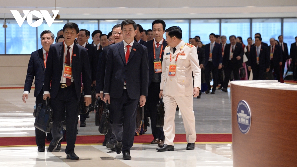 cac dai bieu thao luan tai hoi truong ve cac van kien Dai hoi xiv hinh anh 10