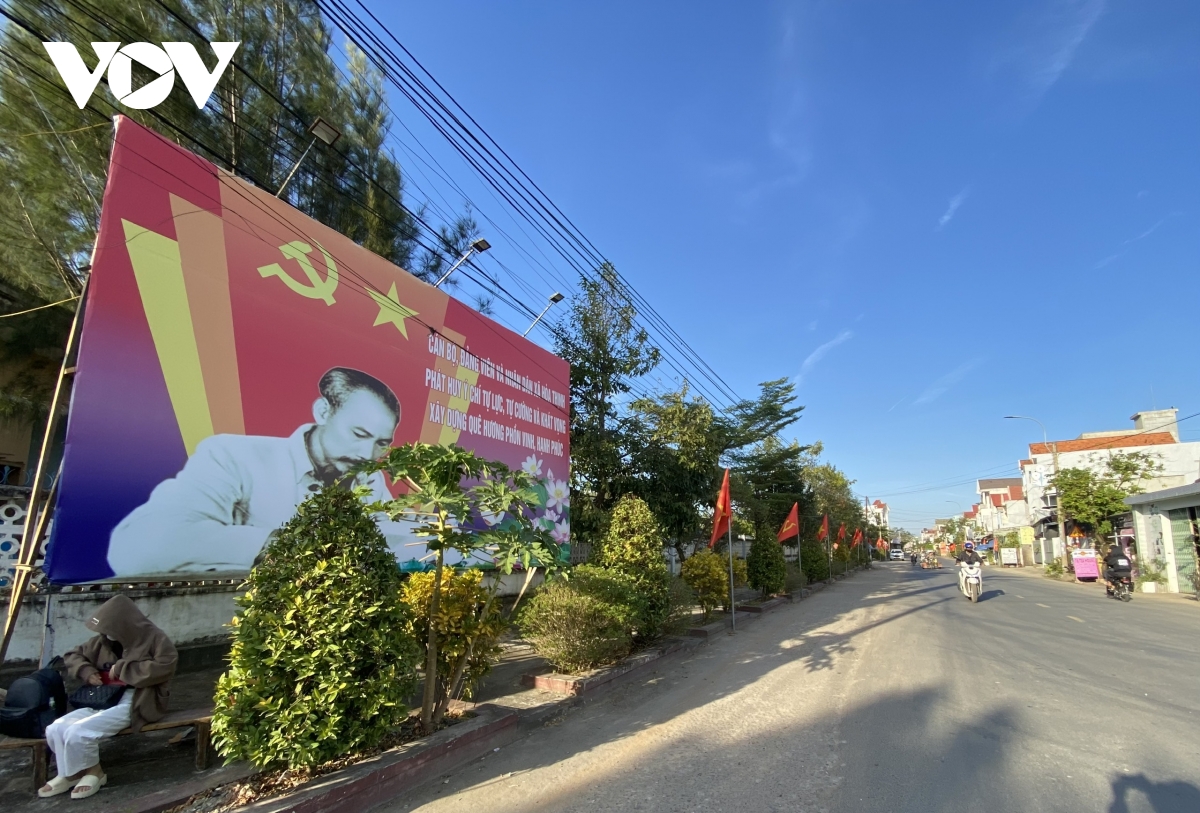 vung lu hoa thinh hoi sinh - niem tin, niem vui huong ve Dai hoi xiv cua Dang hinh anh 2