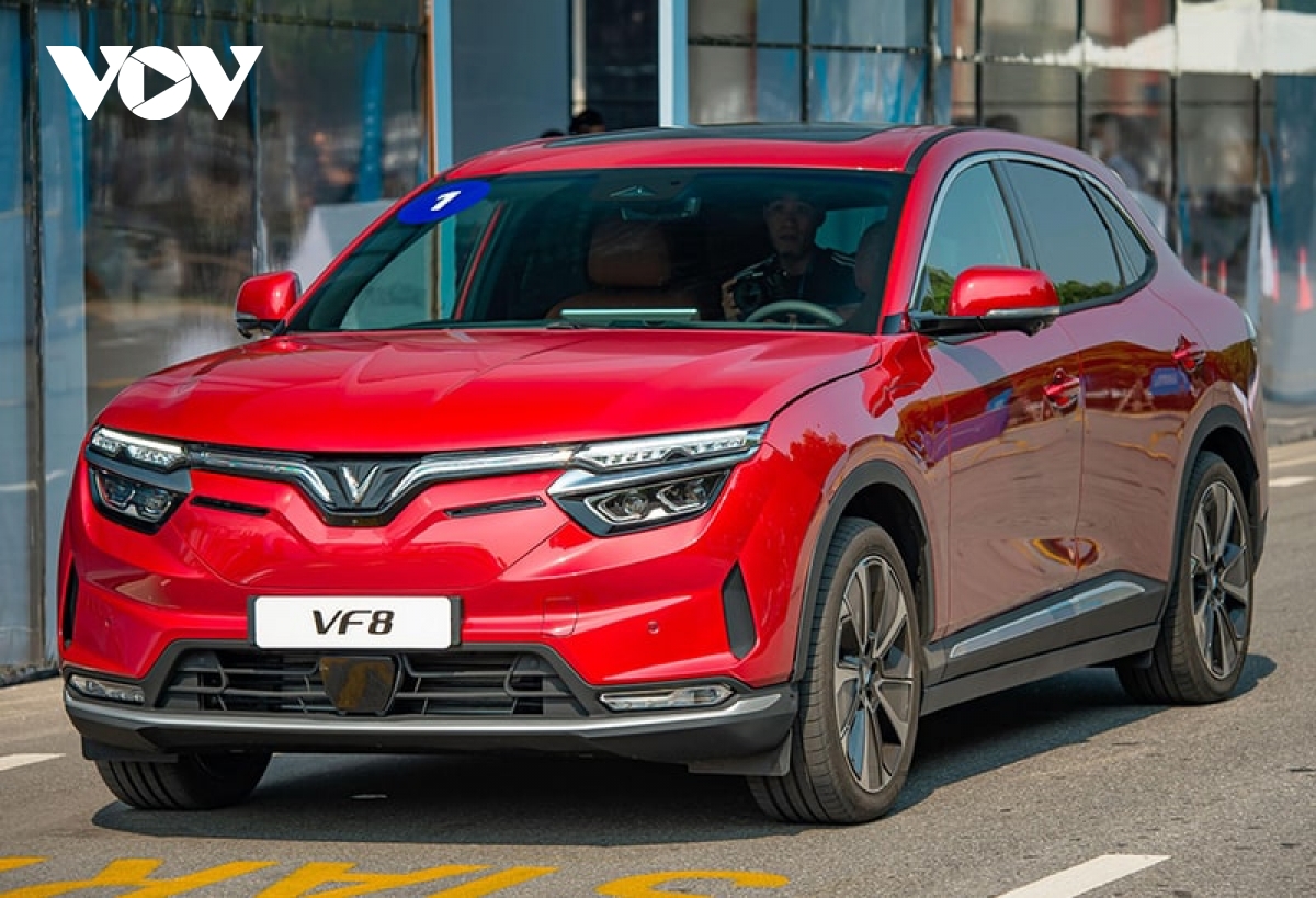 Đề xuất miễn lệ phí trước bạ cho ô tô điện đến hết năm 2030