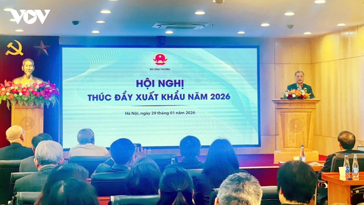 xuat nhap khau 2026 thuong mai hang hoa - dich vu dang co do venh lon hinh anh 2