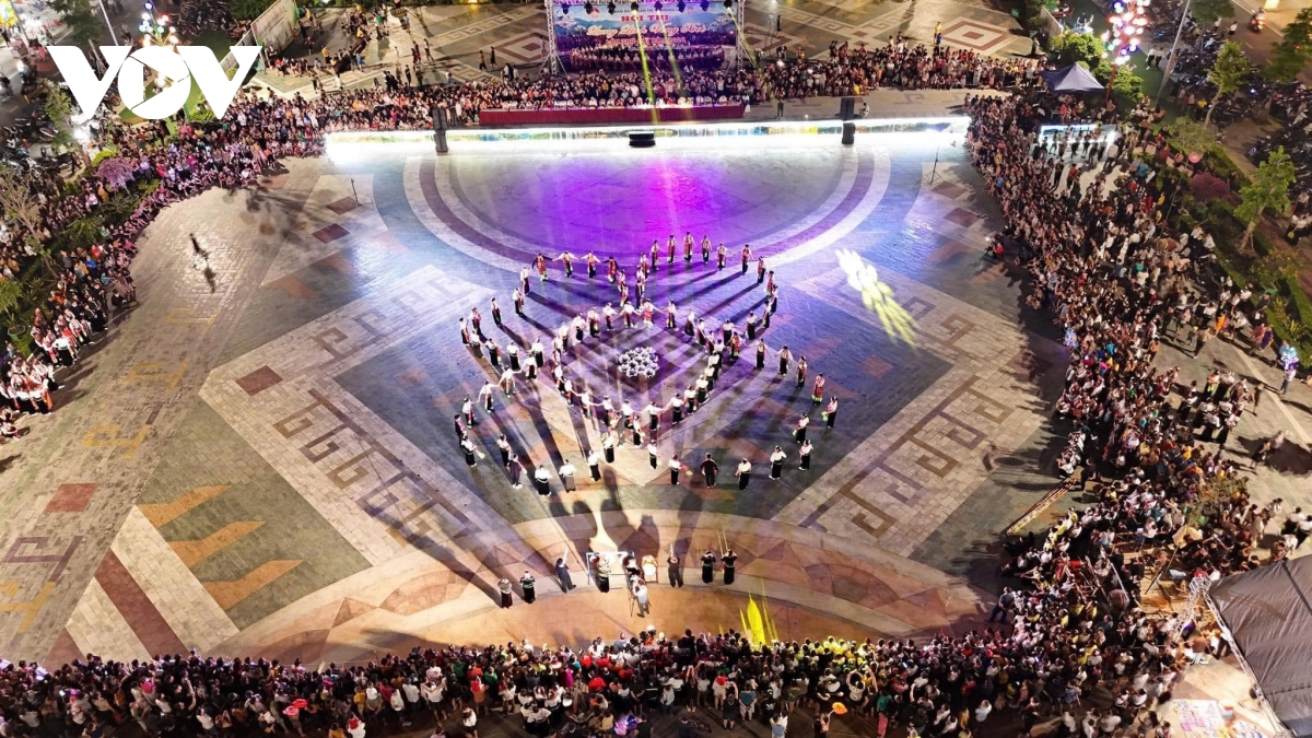 du lich lao cai bien di san thanh tai san de dot pha hinh anh 2