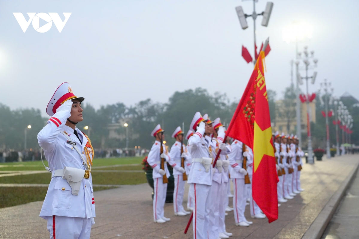 khoanh khac thieng lieng trong le thuong co dau nam moi 2026 hinh anh 10