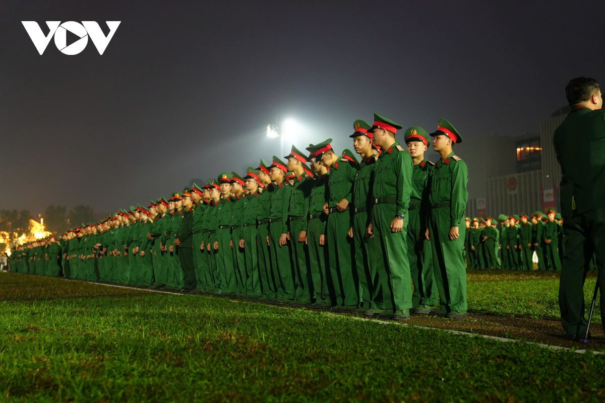khoanh khac thieng lieng trong le thuong co dau nam moi 2026 hinh anh 3