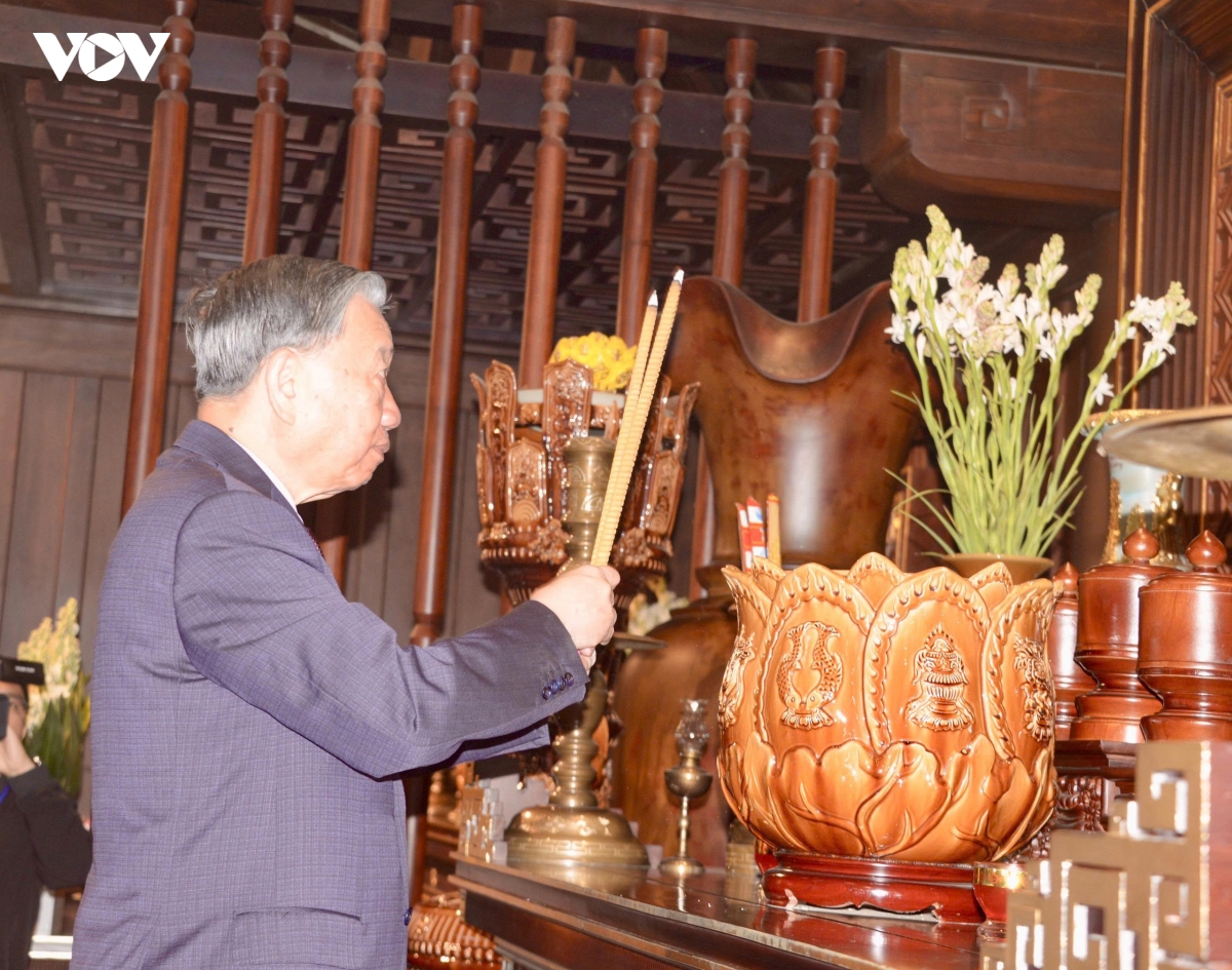 tong bi thu du le khanh thanh nha tuong niem chu tich ho chi minh tai Dien bien hinh anh 8