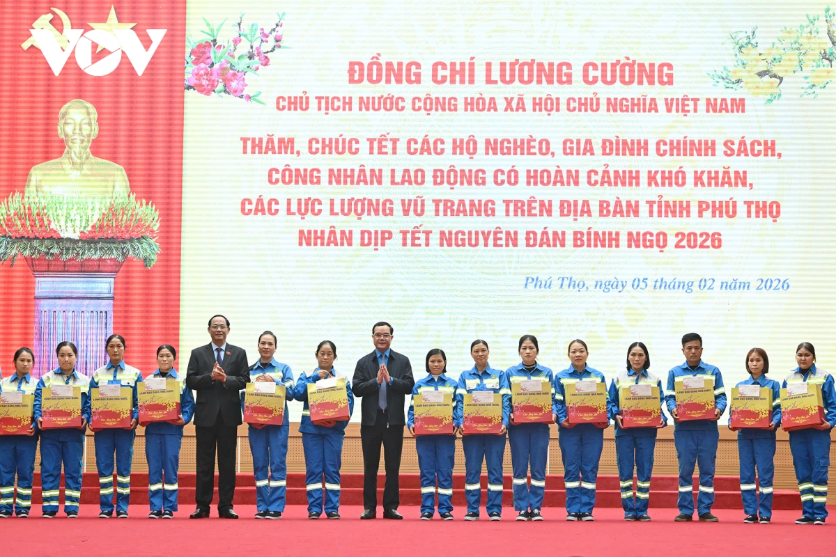 chu tich nuoc luong cuong tham, chuc tet o phu tho hinh anh 3