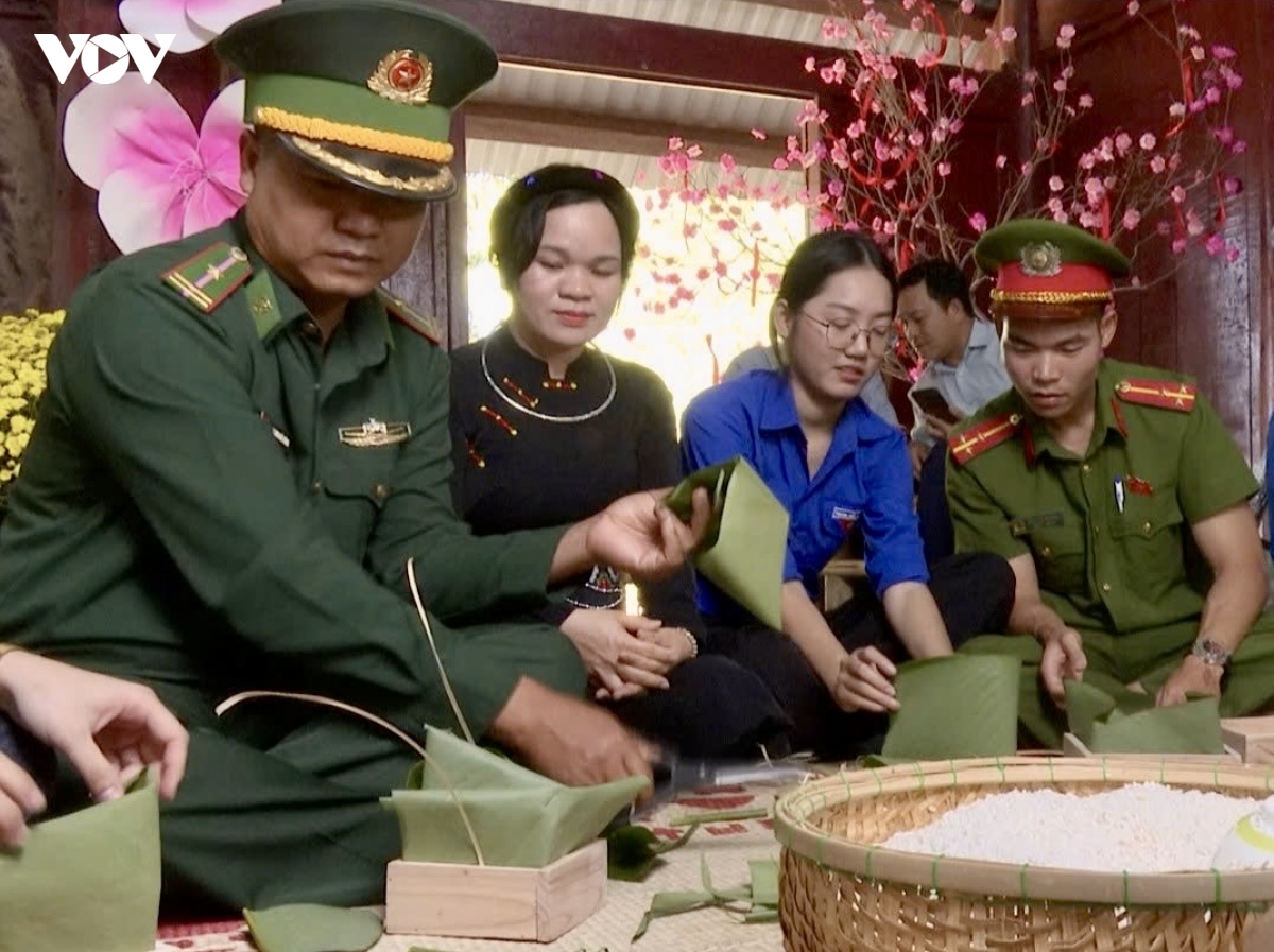 xuan bien gioi trong huong lua moi hinh anh 1