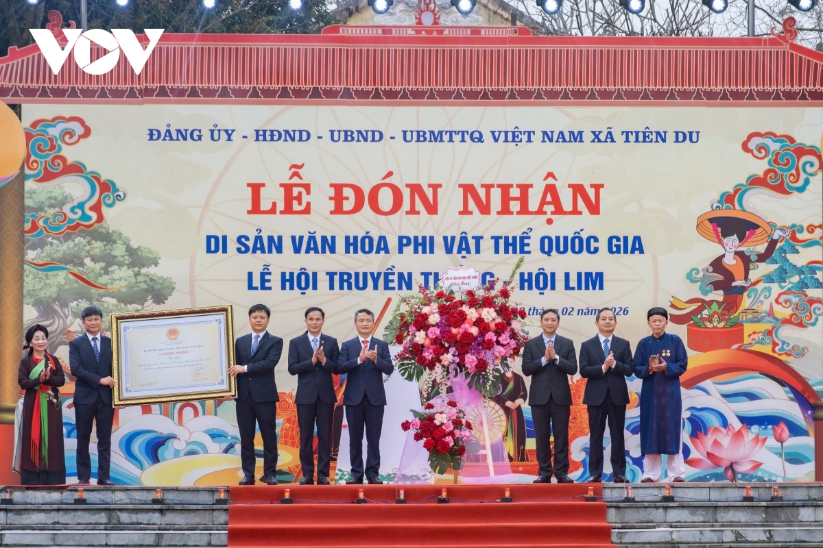 Hội Lim ở Bắc Ninh đón nhận danh hiệu Di sản văn hoá phi vật thể Quốc gia