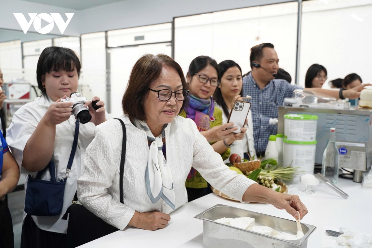 doanh nghiep khoi nghiep xanh cung ra bien lon hinh anh 3